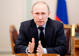 Путин настаивает на сокращении числа судей в Конституционном суде